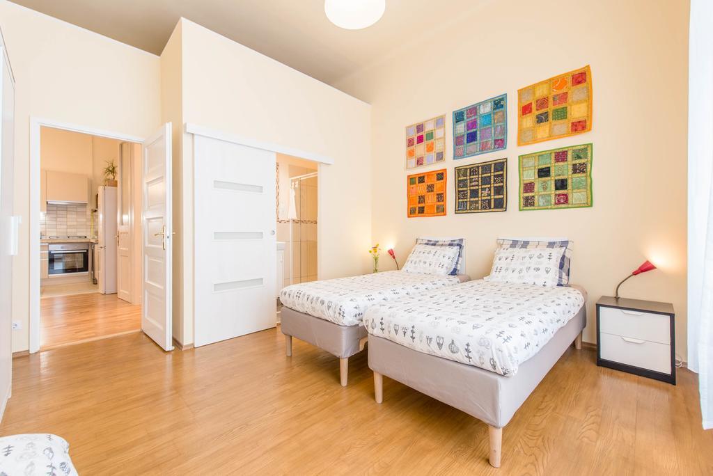 Apartment Api Flat *