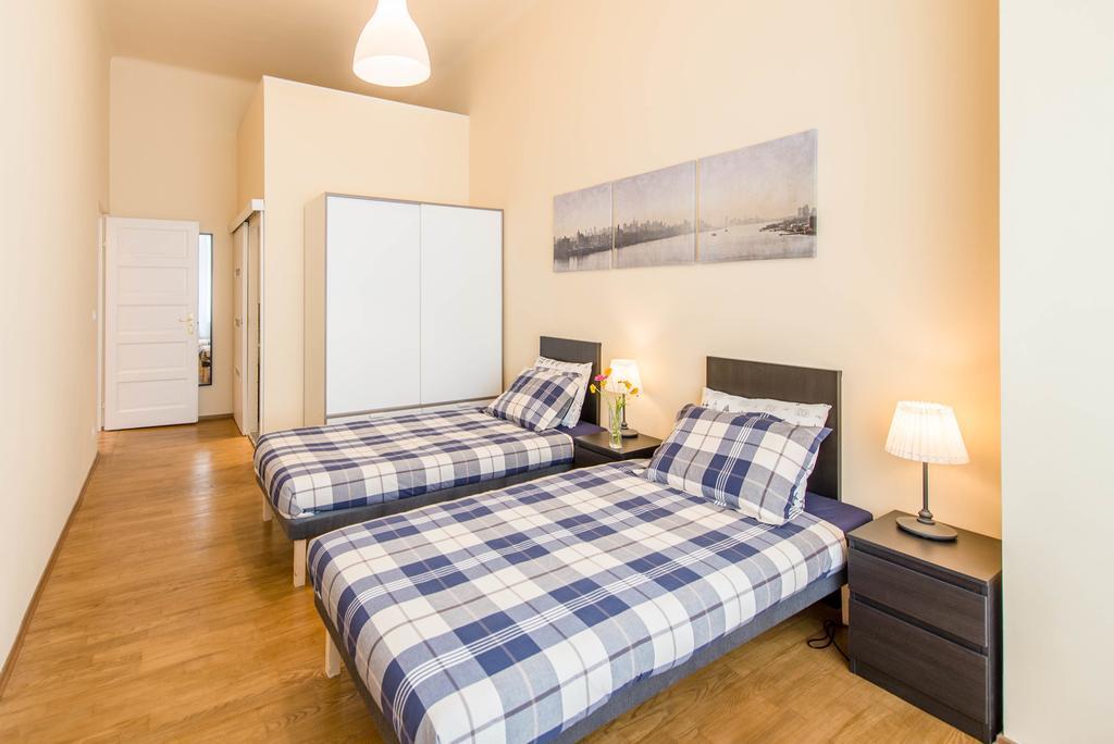 Apartment Api Flat *