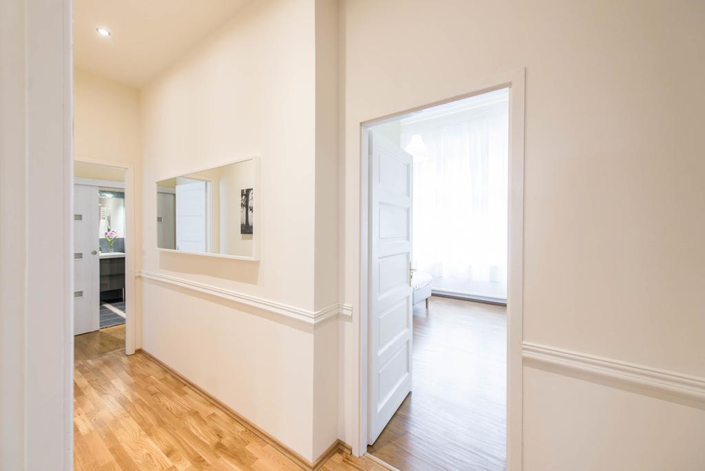 Apartment Api Flat *
