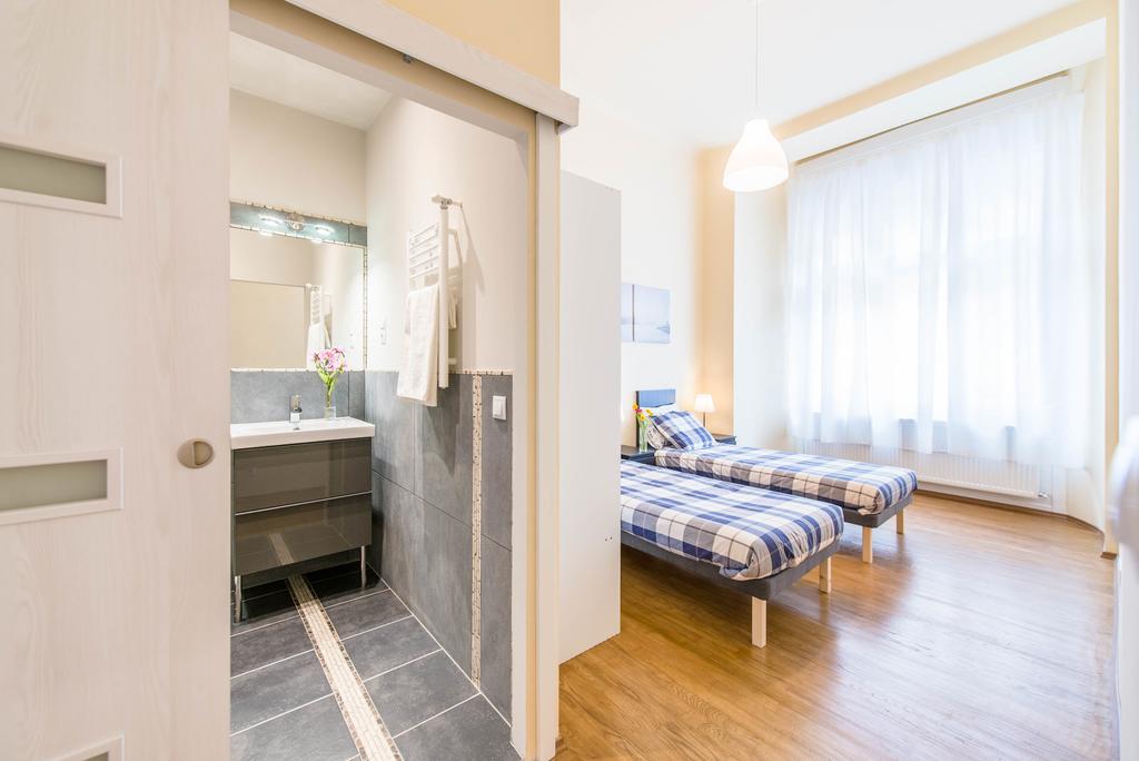 Apartment Api Flat